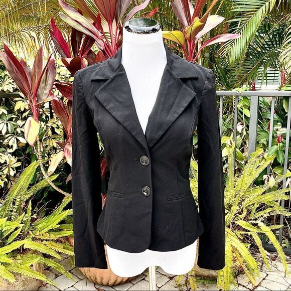 🍍3/$15🍍BCX Two-Button Suit Blazer - Picture 2 of 8